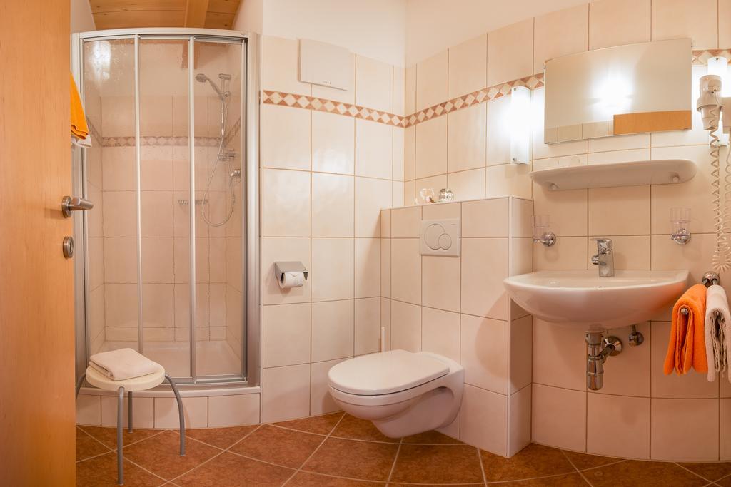 Hotel Haus Fernblick Neustift im Stubaital Habitación foto