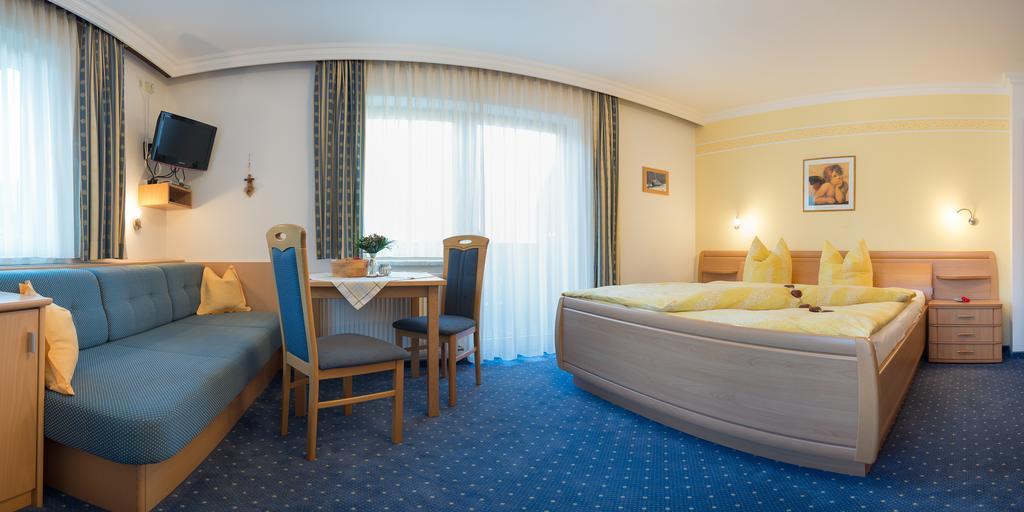 Hotel Haus Fernblick Neustift im Stubaital Habitación foto