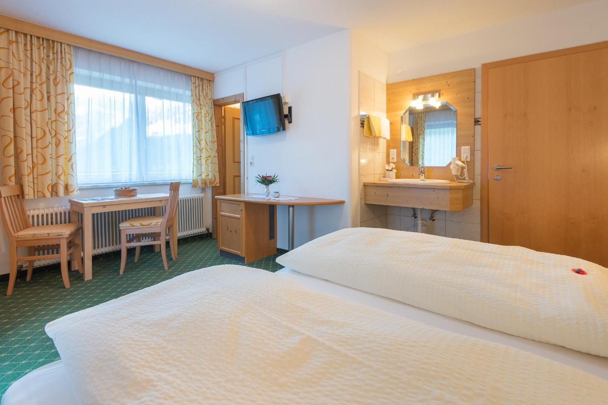 Hotel Haus Fernblick Neustift im Stubaital Habitación foto