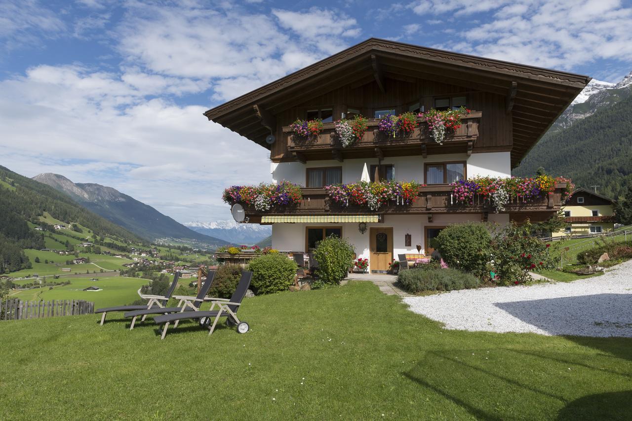 Hotel Haus Fernblick Neustift im Stubaital Exterior foto